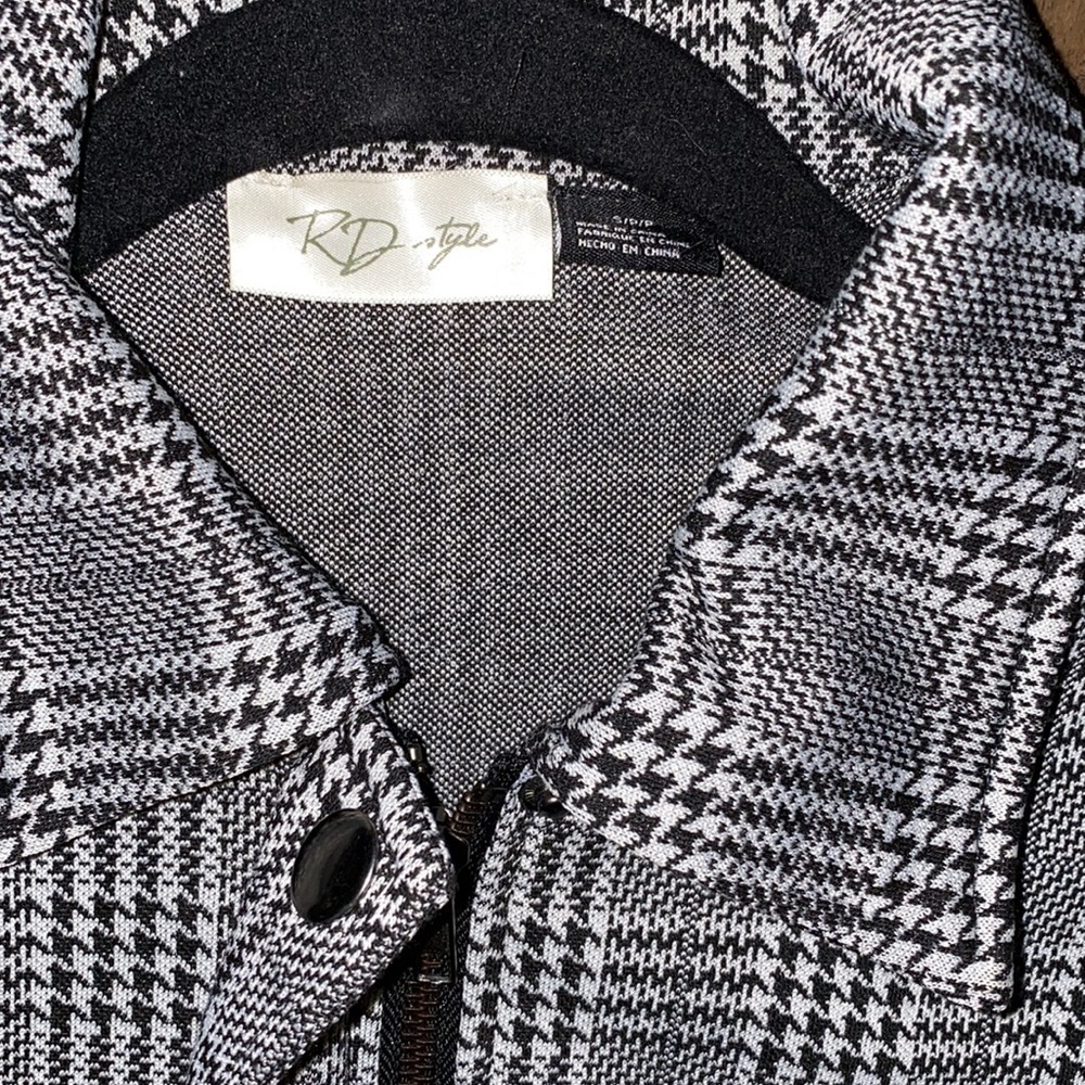 Lightweight Plaid Jacket - image 4
